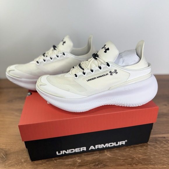 New Under Armour HOVR Infinite Women's‎ Size 8 Running Shoes White/Ivory Workout - Picture 2 of 6